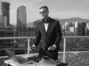 DJ Scott Jacobs -singer, guitarist, pianist, keyboardist - Girl on wax